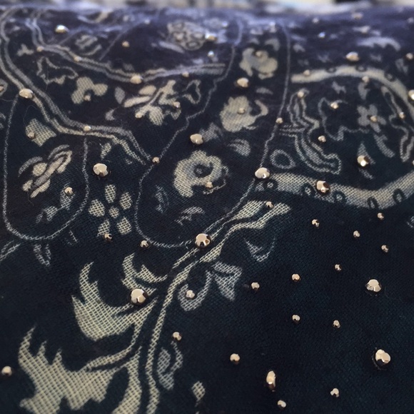 Scarf - Picture 2 of 2